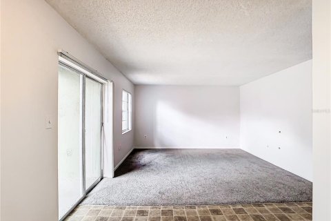 Condo in Orlando, Florida, 2 bedrooms  № 1283190 - photo 17