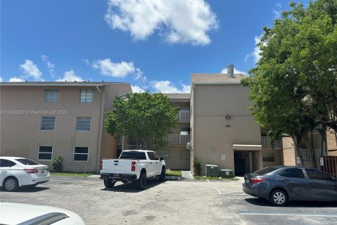 Condominio en venta en Miami, Florida, 3 dormitorios, 118.64 m2 № 1417078 - foto 1