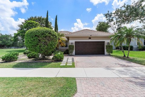 House in Weston, Florida 4 bedrooms, 248.42 sq.m. № 1328434 - photo 3