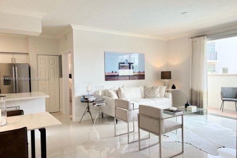 Appartement à louer à Coral Gables, Floride: 1 chambre, 78.41 m2 № 650381 - photo 1