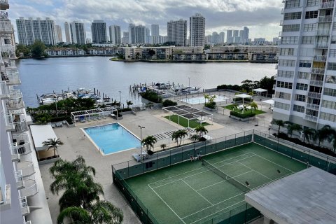 Condominio en venta en Aventura, Florida, 1 dormitorio, 93.37 m2 № 942735 - foto 5