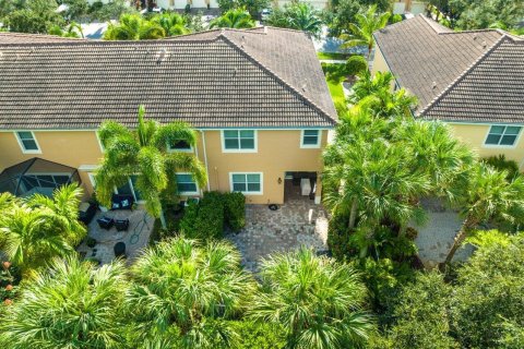 Townhouse in Palm Beach Gardens, Florida 3 bedrooms, 187.76 sq.m. № 1173188 - photo 6