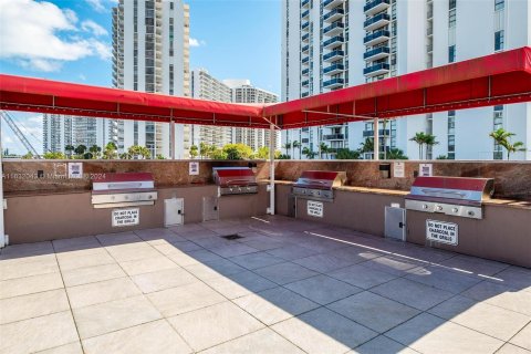 Condo in Aventura, Florida, 1 bedroom  № 1293037 - photo 20