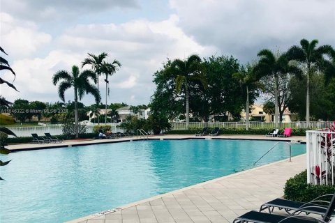 Adosado en venta en Miramar, Florida, 4 dormitorios, 180.97 m2 № 1364807 - foto 21