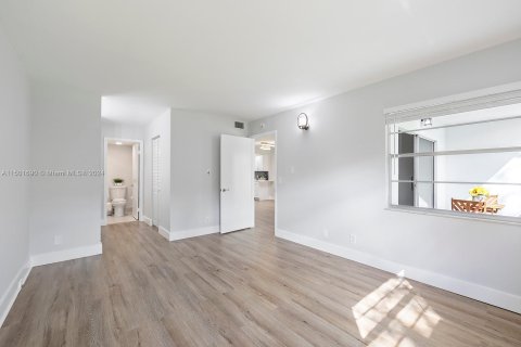 Condominio en venta en Pembroke Pines, Florida, 2 dormitorios, 102.19 m2 № 936072 - foto 18