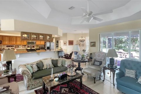 Casa en venta en Weeki Wachee, Florida, 3 dormitorios, 189.15 m2 № 1395721 - foto 4