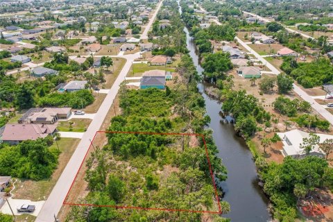 Terreno en venta en Rotonda, Florida № 1194097 - foto 1