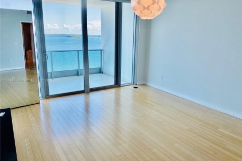 Condominio en alquiler en Miami, Florida, 1 dormitorio, 105.44 m2 № 1397519 - foto 15