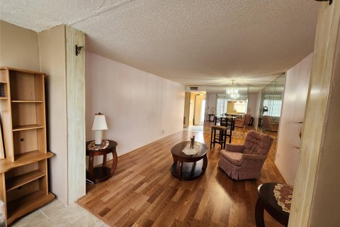 Copropriété à vendre à Sunrise, Floride: 1 chambre, 59.46 m2 № 968402 - photo 9