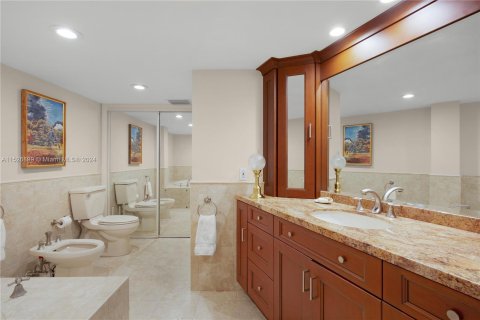 Copropriété à vendre à Coral Gables, Floride: 3 chambres, 297.29 m2 № 989144 - photo 12