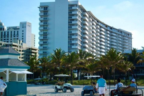 Studio in the Condo in Miami Beach, Florida  № 1140666 - photo 18