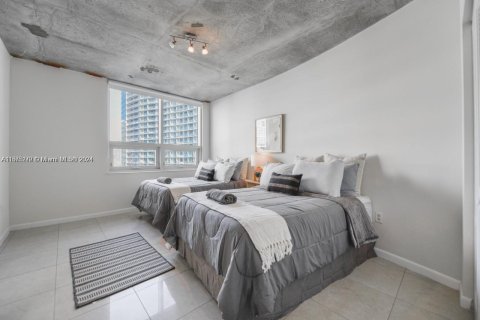 Condo in Miami, Florida, 2 bedrooms  № 1140757 - photo 12