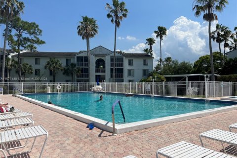 Condo in Port St. Lucie, Florida, 2 bedrooms  № 1140711 - photo 26