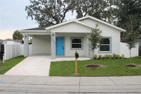 Casa en venta en Tampa, Florida, 3 dormitorios, 118.26 m2 № 1369592 - foto 1