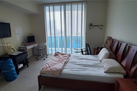 Condominio en venta en Hallandale Beach, Florida, 3 dormitorios, 167.41 m2 № 1396257 - foto 15