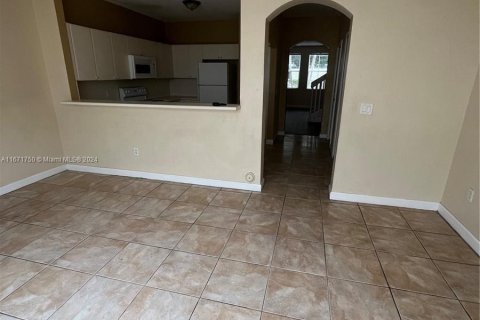 Townhouse in Miramar, Florida 3 bedrooms, 134.89 sq.m. № 1393457 - photo 9