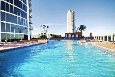 Condominio en alquiler en Sunny Isles Beach, Florida, 3 dormitorios, 280.38 m2 № 13318 - foto 27