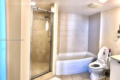 Condo in Sunny Isles Beach, Florida, 1 bedroom  № 1374277 - photo 21