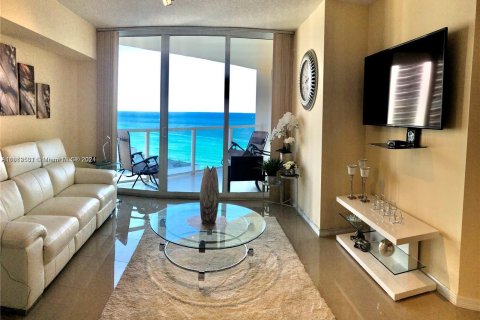 Condo in Sunny Isles Beach, Florida, 1 bedroom  № 1374277 - photo 6