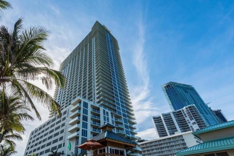 Condo in Sunny Isles Beach, Florida, 1 bedroom  № 1374277 - photo 29