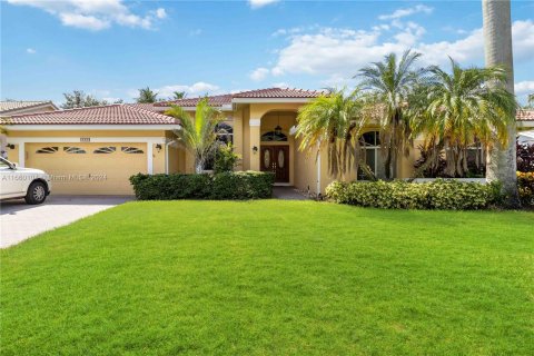 Casa en venta en Plantation, Florida, 4 dormitorios, 279.54 m2 № 1374240 - foto 1