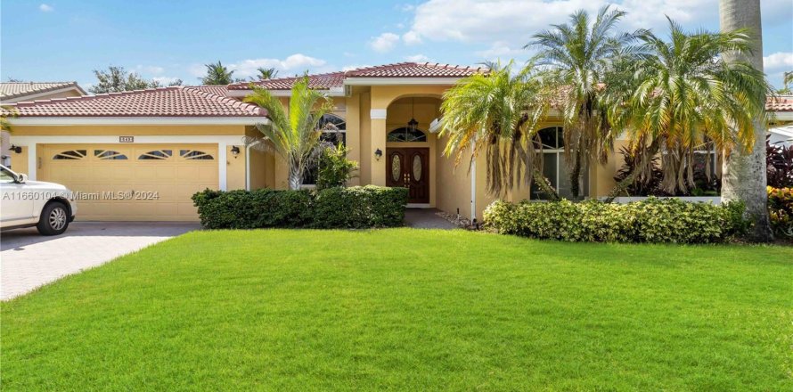 Villa ou maison à Plantation, Floride 4 chambres, 279.54 m2 № 1374240