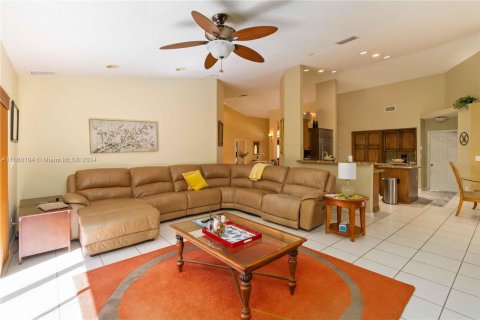 Casa en venta en Plantation, Florida, 4 dormitorios, 279.54 m2 № 1374240 - foto 21