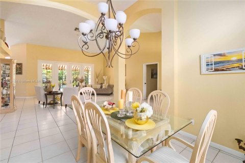 Casa en venta en Plantation, Florida, 4 dormitorios, 279.54 m2 № 1374240 - foto 9