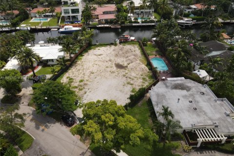 Terreno en venta en North Miami, Florida № 1368641 - foto 2