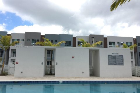 Townhouse in Miami, Florida 3 bedrooms, 127.83 sq.m. № 1366996 - photo 6