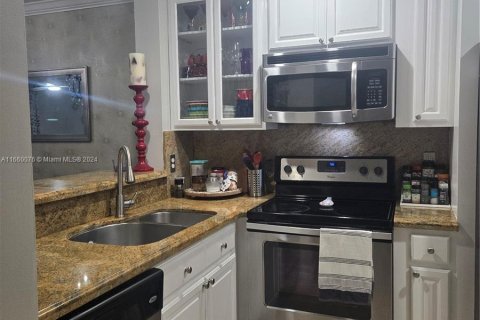 Adosado en venta en Miami, Florida, 3 dormitorios № 1366995 - foto 6