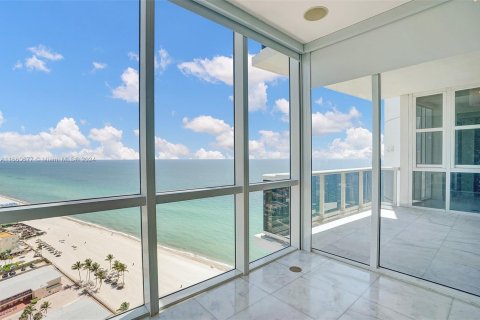 Condo in Sunny Isles Beach, Florida, 3 bedrooms  № 1366997 - photo 27