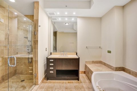 Condo in Sunny Isles Beach, Florida, 3 bedrooms  № 1366997 - photo 13