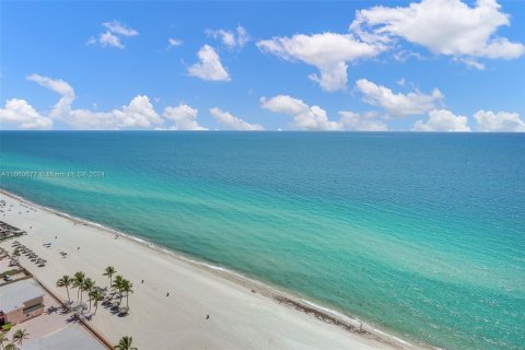 Condo in Sunny Isles Beach, Florida, 3 bedrooms  № 1366997 - photo 9