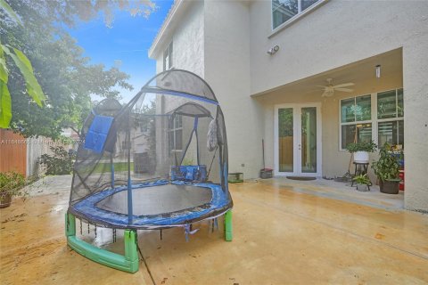 Townhouse in Miramar, Florida 4 bedrooms, 188.78 sq.m. № 1358728 - photo 18