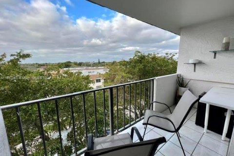 Copropriété à vendre à Miami, Floride: 2 chambres, 79.25 m2 № 1367000 - photo 13