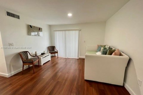 Condominio en venta en Miami, Florida, 2 dormitorios, 79.25 m2 № 1367000 - foto 10