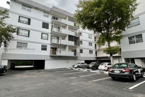 Copropriété à vendre à Miami, Floride: 2 chambres, 79.25 m2 № 1367000 - photo 15