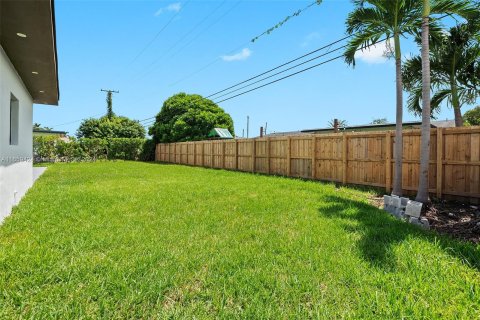 Villa ou maison à vendre à Miami, Floride: 4 chambres, 158.68 m2 № 1366999 - photo 23