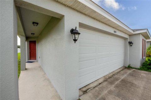 Casa en venta en Zephyrhills, Florida, 4 dormitorios, 141.58 m2 № 1287024 - foto 4