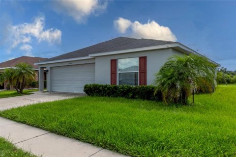 Villa ou maison à vendre à Zephyrhills, Floride: 4 chambres, 141.58 m2 № 1287024 - photo 1