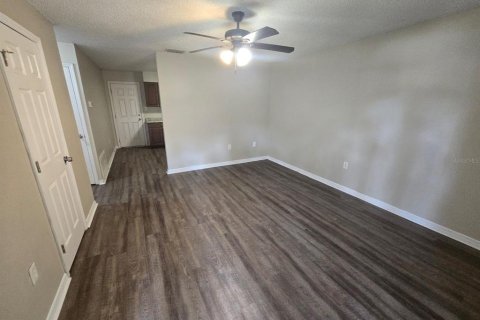 Immobilier commercial à vendre à Leesburg, Floride: 143.07 m2 № 1372952 - photo 2