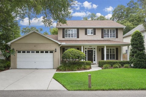 House in Tampa, Florida 4 bedrooms, 227.42 sq.m. № 1264607 - photo 1