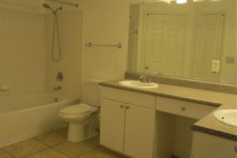 Condo in Orlando, Florida, 2 bedrooms  № 1264606 - photo 11