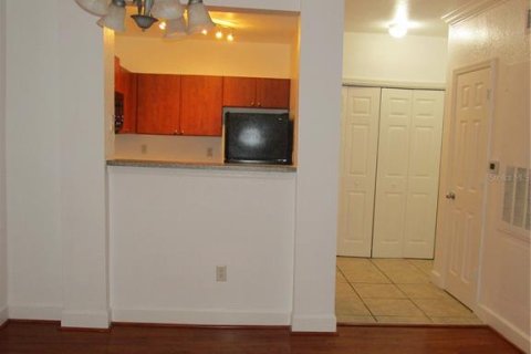 Condo in Orlando, Florida, 2 bedrooms  № 1264606 - photo 5