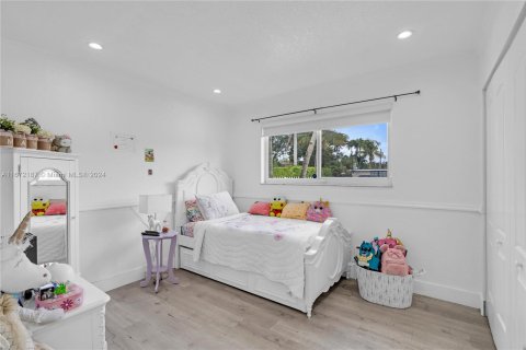 Casa en alquiler en Miami, Florida, 5 dormitorios, 209.59 m2 № 1399168 - foto 21