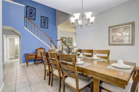 Casa en venta en Kissimmee, Florida, 5 dormitorios, 217.58 m2 № 1242731 - foto 14