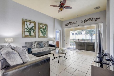 Villa ou maison à vendre à Kissimmee, Floride: 5 chambres, 217.58 m2 № 1242731 - photo 16