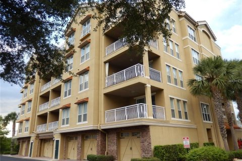 Condominio en venta en Orlando, Florida, 3 dormitorios, 193.7 m2 № 644236 - foto 1