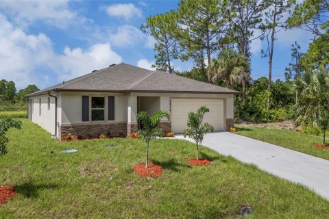 Villa ou maison à vendre à Palm Bay, Floride: 4 chambres, 179.86 m2 № 1379556 - photo 1